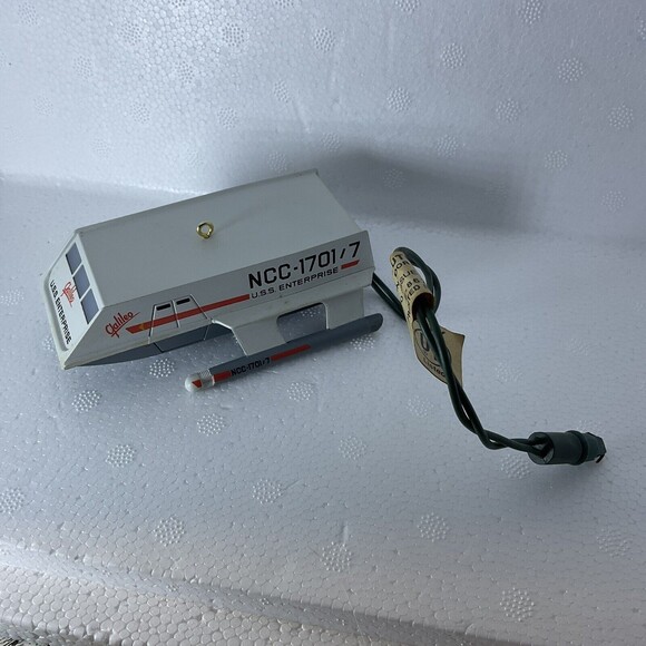 Hallmark Star Trek Galileo Shuttle USS Enterprise NCC-1701/7 Xmas Ornament 1992 - Picture 5 of 7